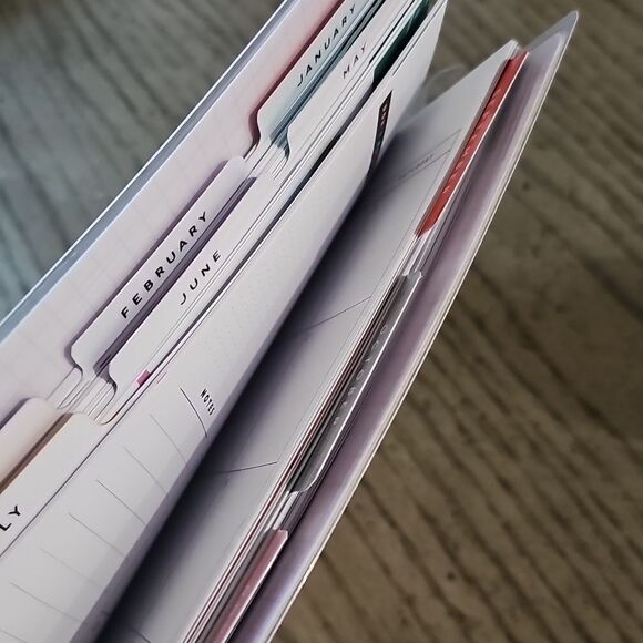 12 month planner NWT - Picture 7 of 8